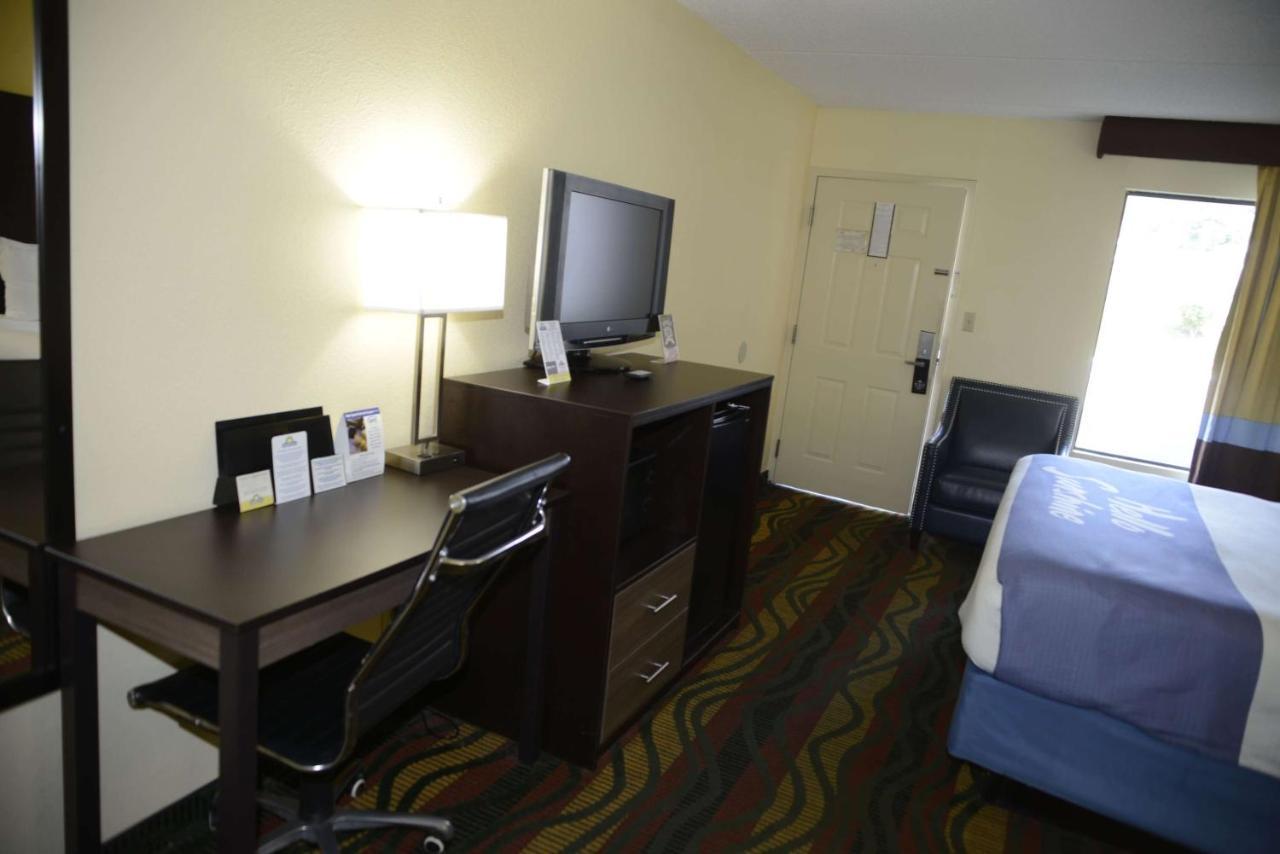 Days Inn By Wyndham Kodak/Sevierville Intrstate Smokeymntns Buitenkant foto