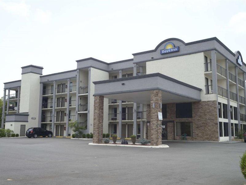 Days Inn By Wyndham Kodak/Sevierville Intrstate Smokeymntns Buitenkant foto