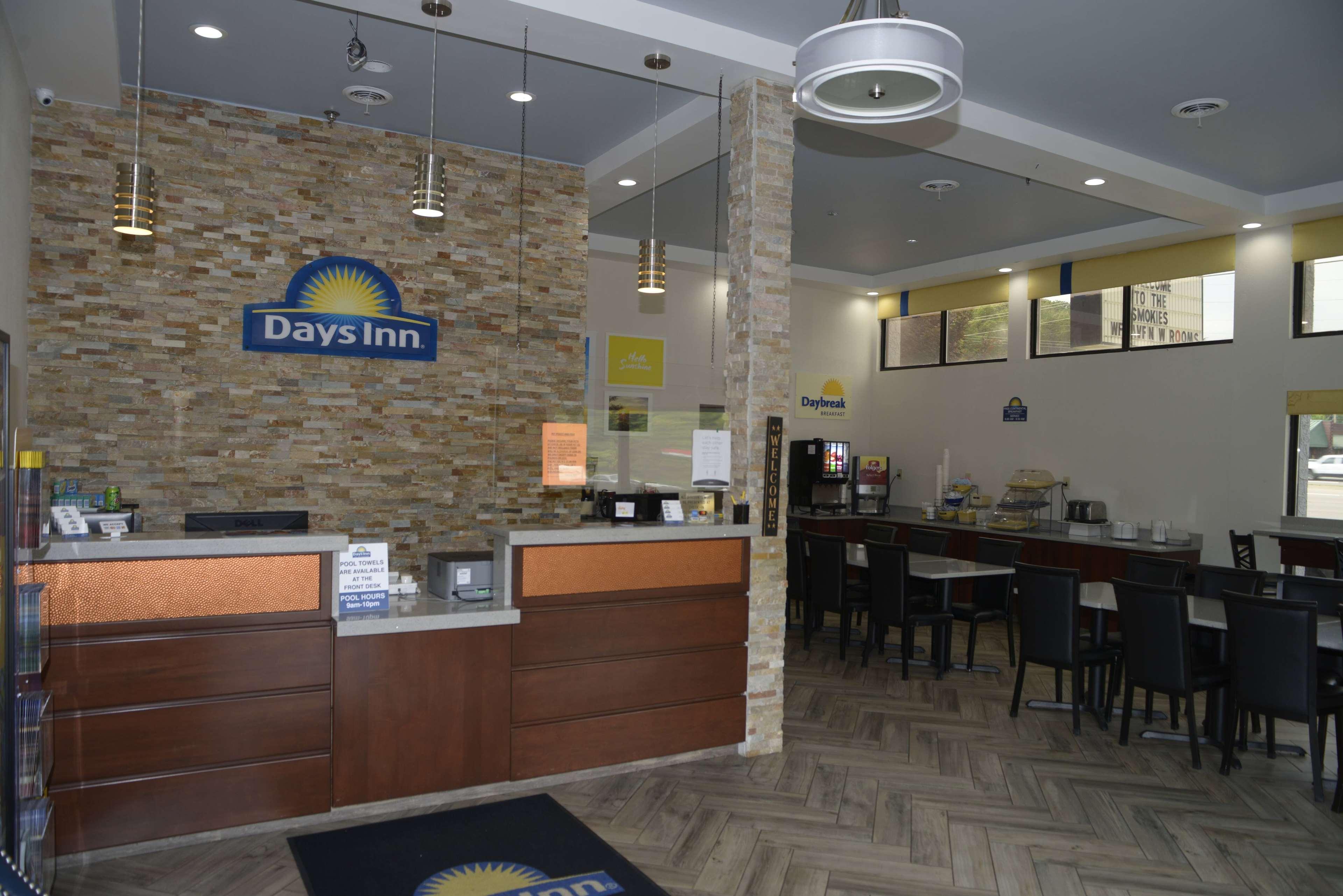 Days Inn By Wyndham Kodak/Sevierville Intrstate Smokeymntns Buitenkant foto