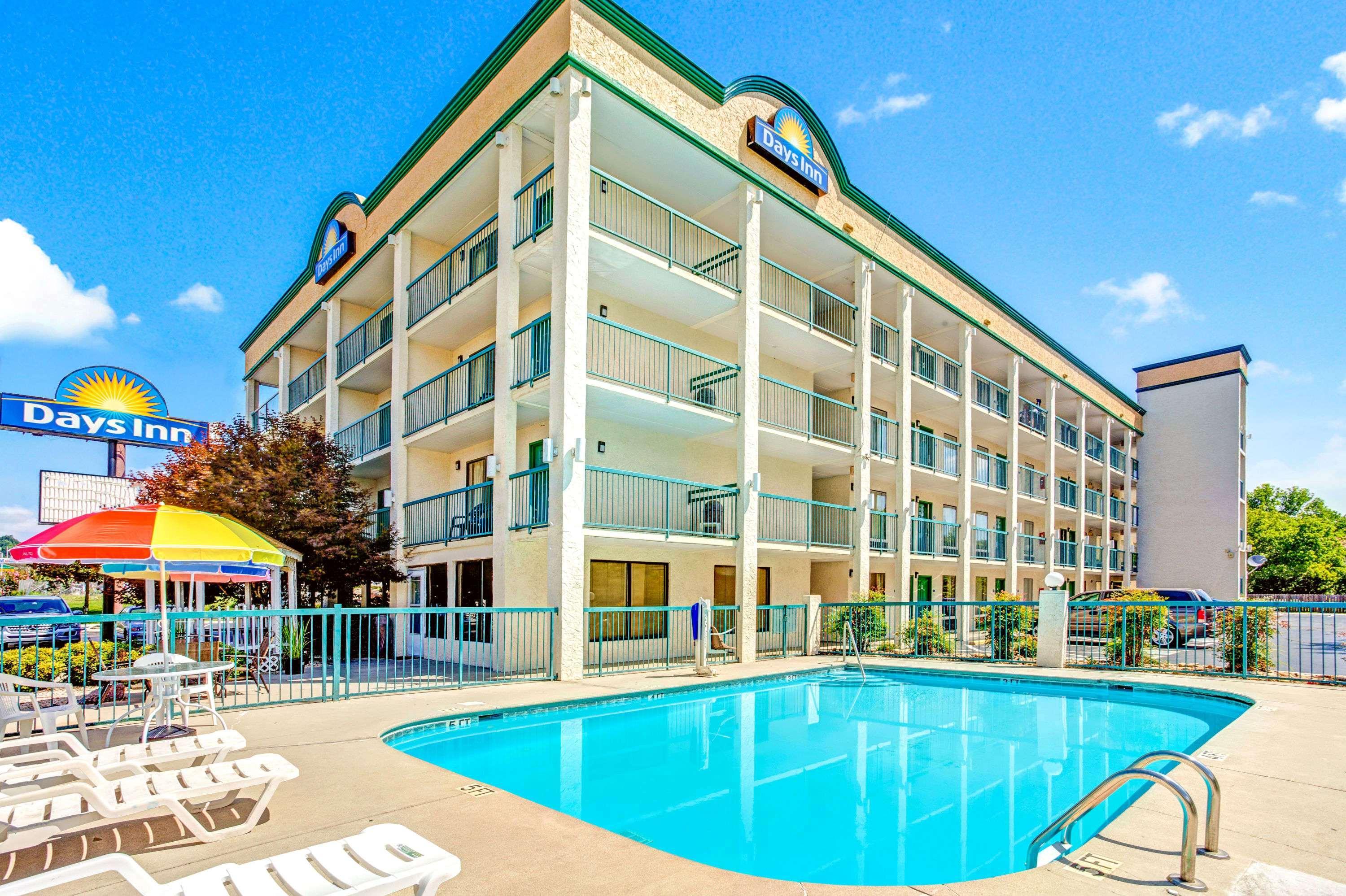 Days Inn By Wyndham Kodak/Sevierville Intrstate Smokeymntns Buitenkant foto