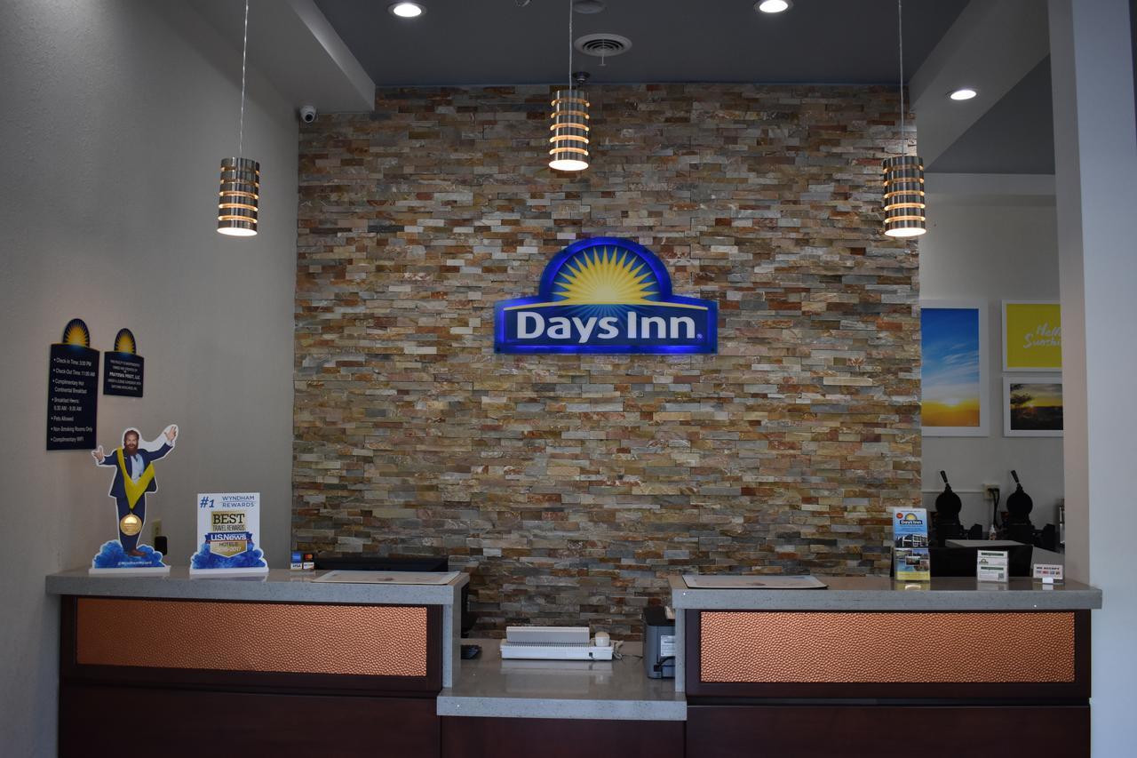 Days Inn By Wyndham Kodak/Sevierville Intrstate Smokeymntns Buitenkant foto